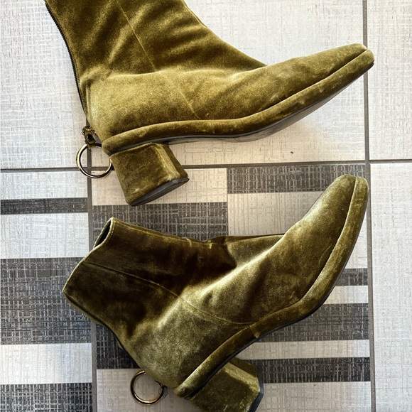 INTENTIONALLY BLANK Shoes - INTENTIONALLY BLANK Green Heeled Boots with Chunky Heel and Pointed Toe